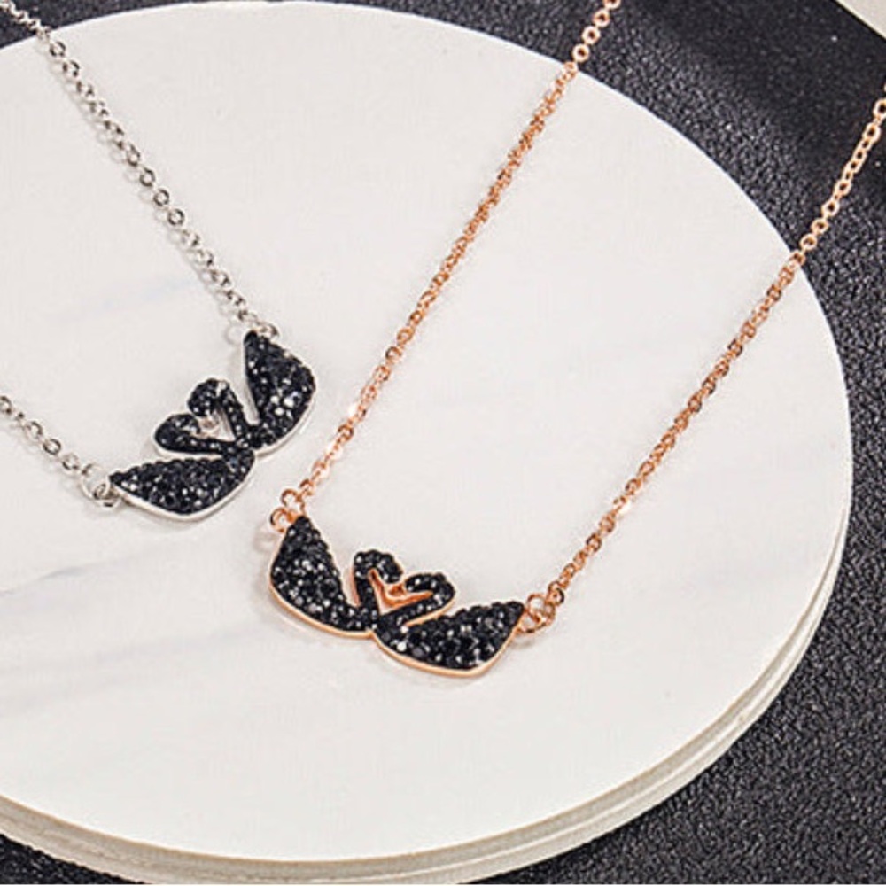 18K Rose Gold Black Swan Kiss Necklace Black Crystal Gemstone Bohemian No Fade - Picture 3 of 9